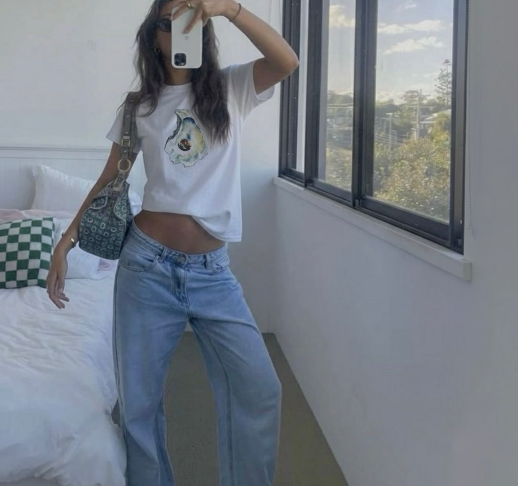 Oyster Elegance Tee