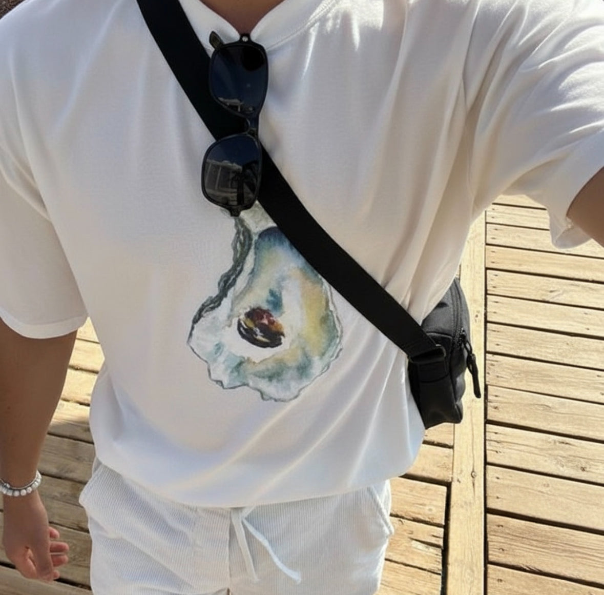 Oyster Elegance Tee